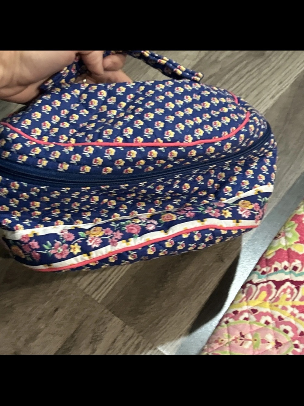 Vera Bradley Quilted Navy Floral bag - Picture 2 of 3